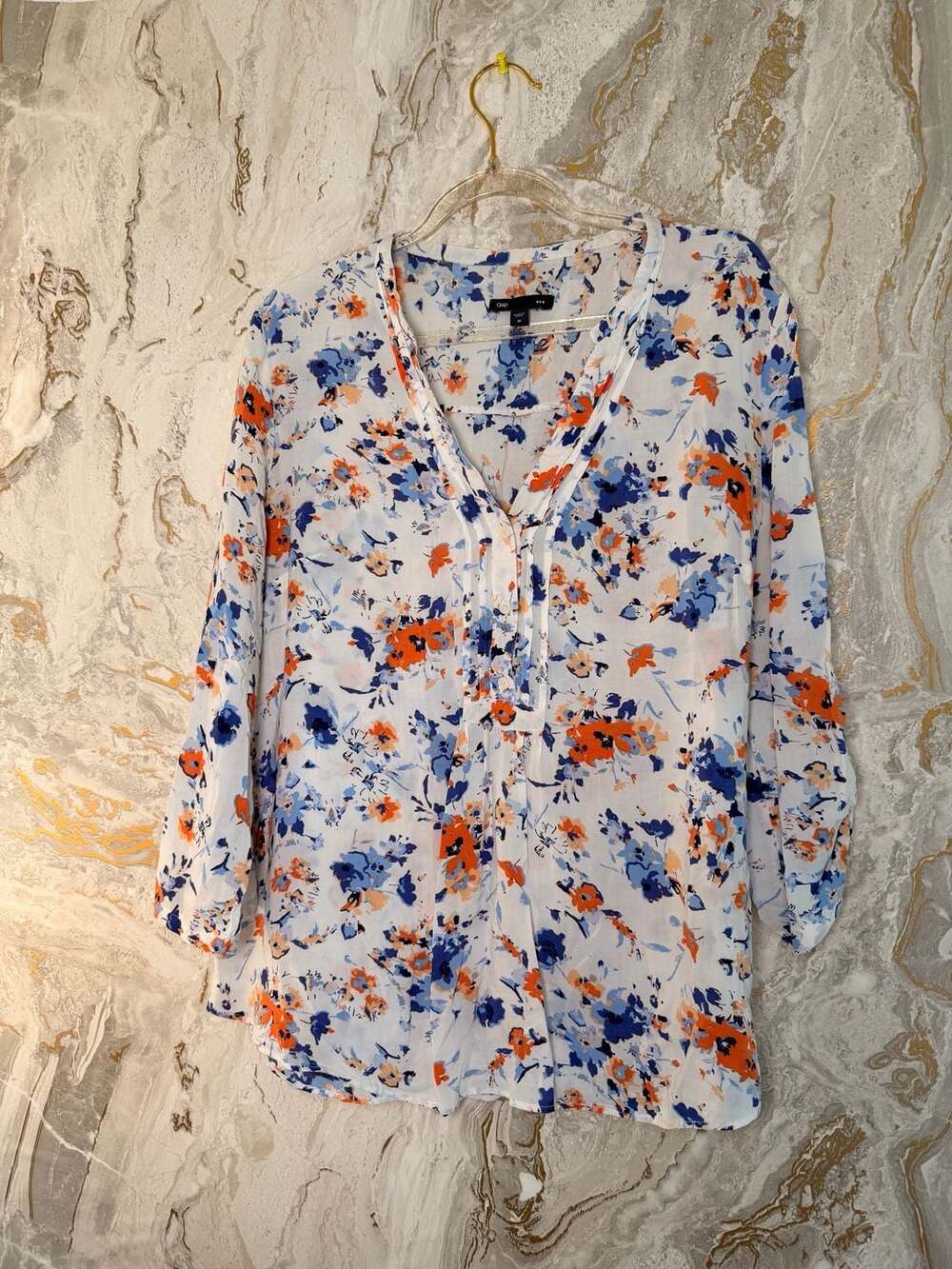 Gap Women's Floral Print Split Neck 3/4 Sleeve Button-Down Blouse